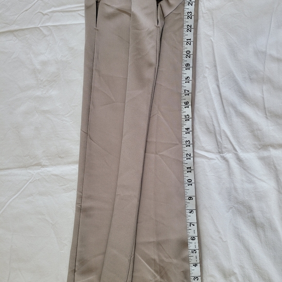 Banana Republic NWT Capri - Picture 5 of 5